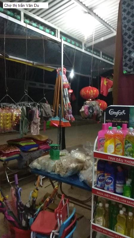 Chợ thị trấn Vân Du