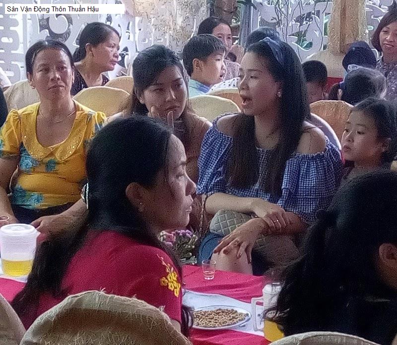 Sân Vận Động Thôn Thuần Hậu