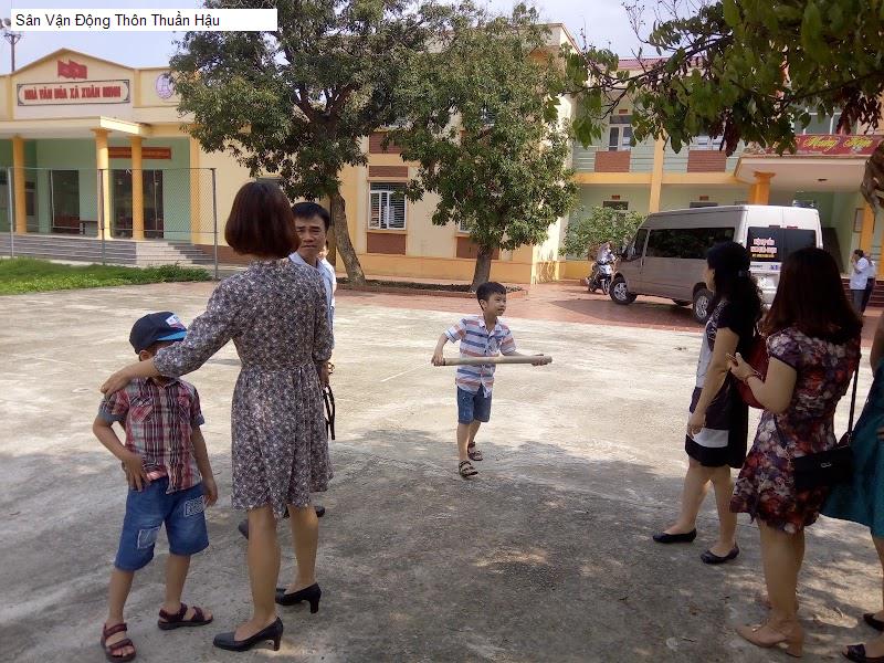 Sân Vận Động Thôn Thuần Hậu